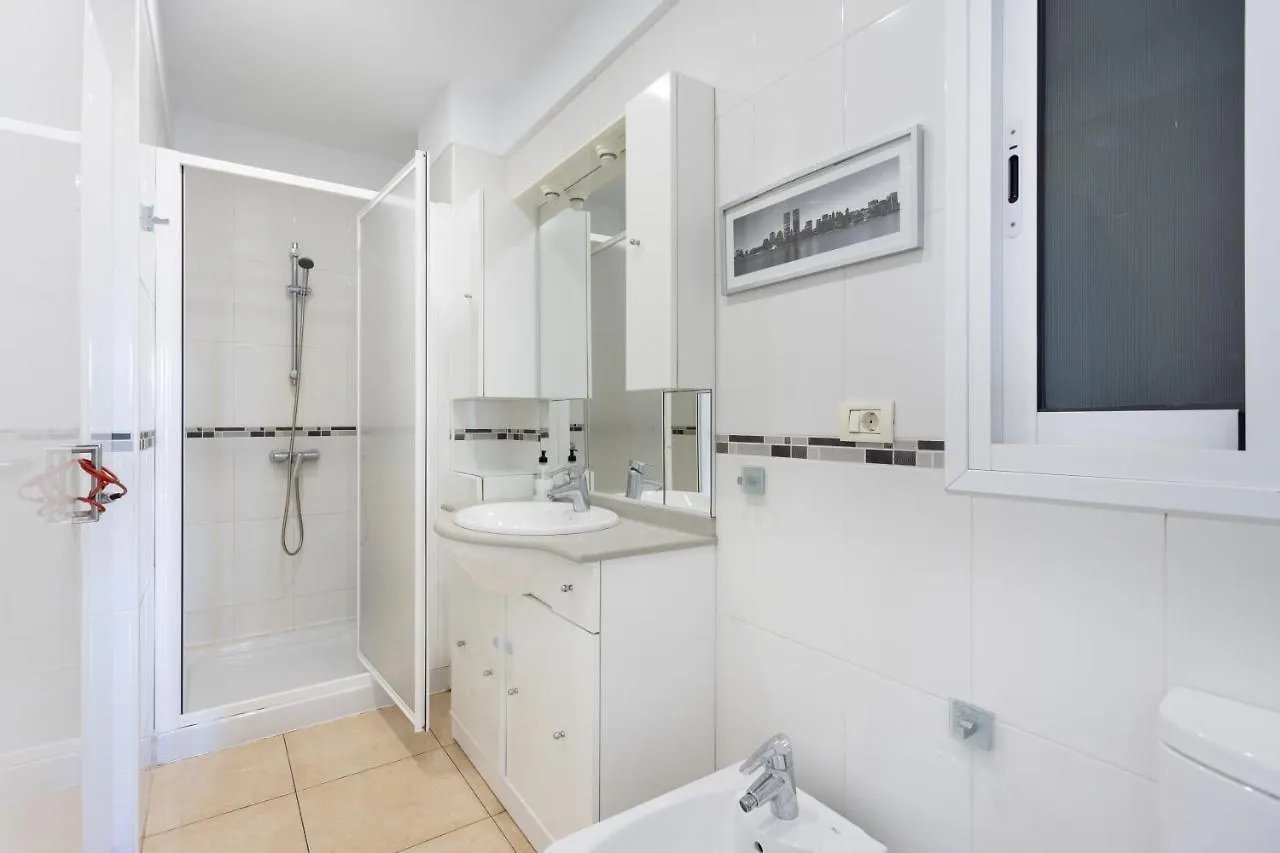 Home2Book Charming Santa Cruz Urban Center, Terrace Apartment